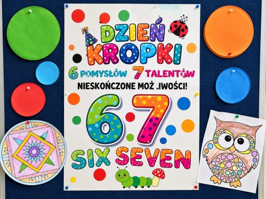Kolorowa grafika z okazji Dnia Kropki przedstawiająca gazetkę świetlicową z napisem „Dzień Kropki – 6 pomysłów, 7 talentów, nieskończone możliwości!”, otoczoną kolorowymi kropkami oraz pracami plastycznymi dzieci.